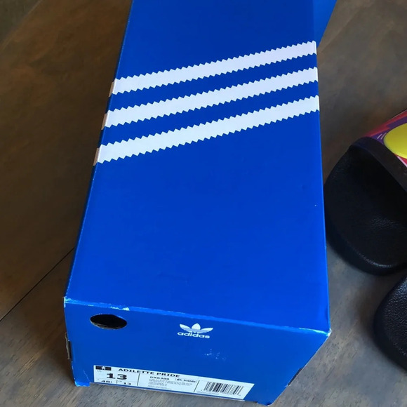 Adidas Adilette Pride “LOVE UNITES” black rainbow colors slides sandals mens 13 - Picture 9 of 9